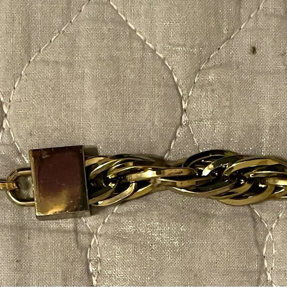 VINTAGE~CHAIN BELT~GOLD~NICE - Picture 2 of 6